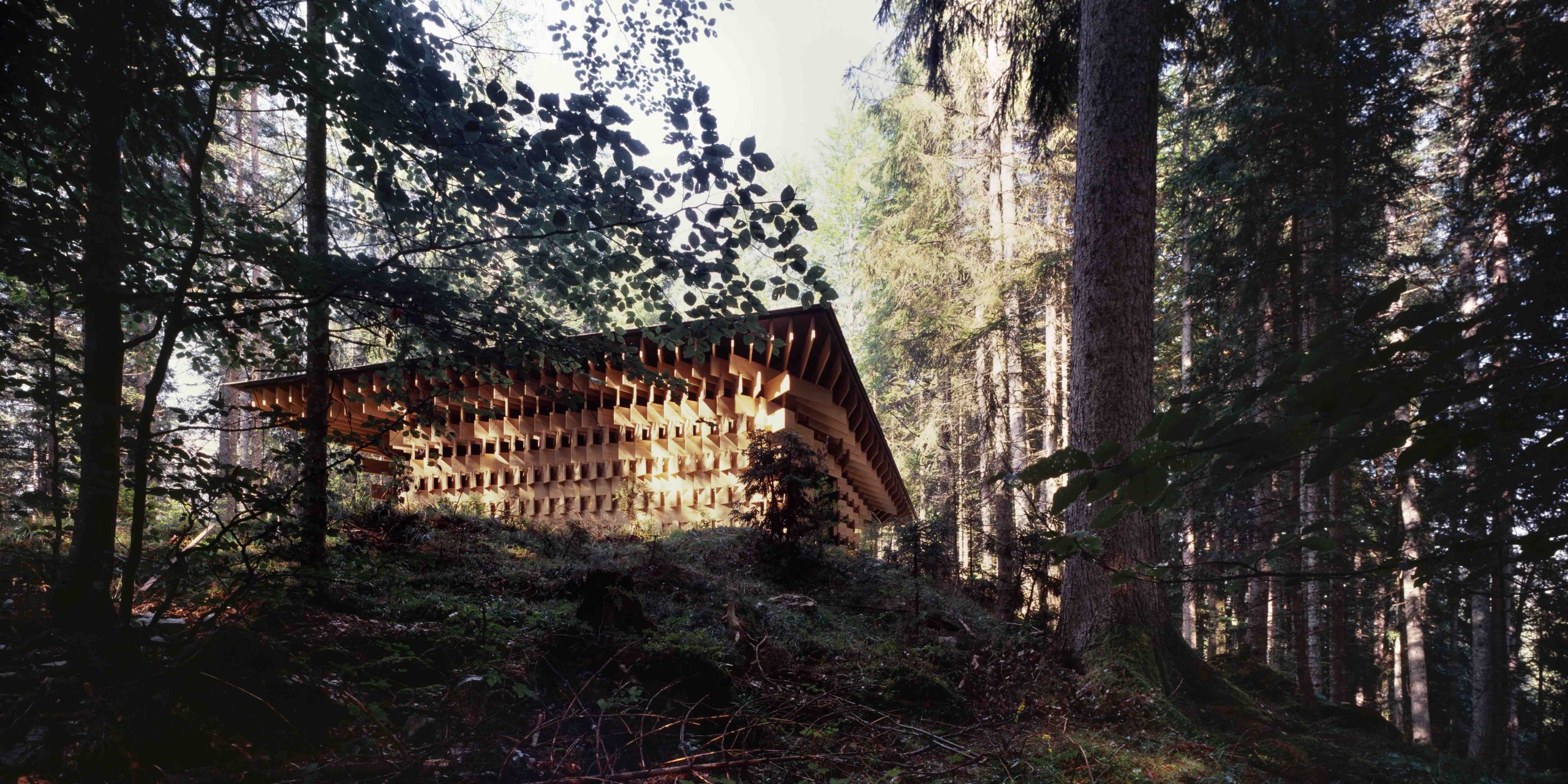 Meditationsraum des Hotels Kranzbach in der Natur