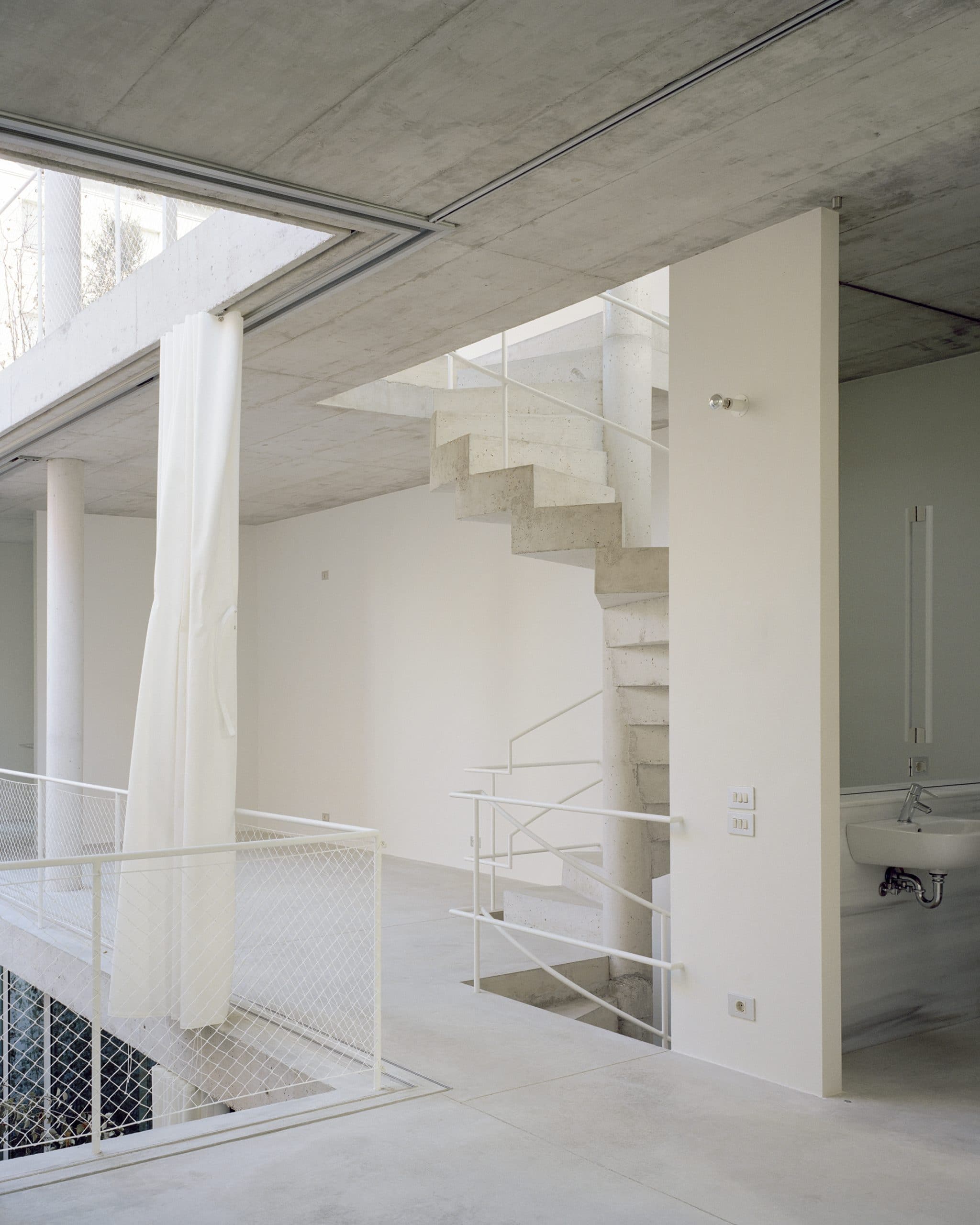 In Barcelona hat das Büro Arquitectura-G ein Familienhaus errichtet