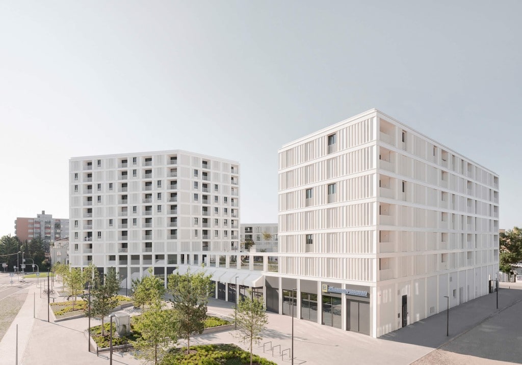Allmann Sattler Wappner Architekten haben an der Paul-Gerhardt-Allee in München ein neues Wohn- und Geschäftshaus fertiggestellt. Foto: ©Brigida González