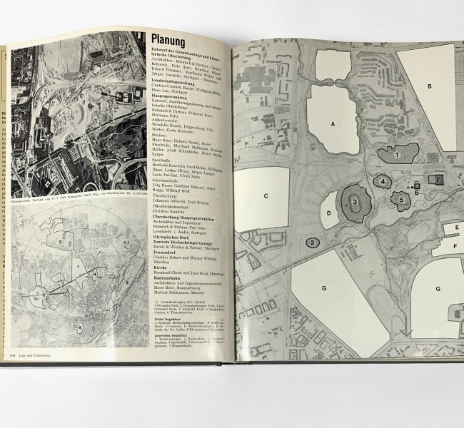 Zwei Seiten eines Magazins, mit schwarz-weißen Fotografien und Plänen des Olympiageländes für die Olympischen Spiele 1972 in München. Aus Baumeister 8/1972, Seiten 838 und 839
