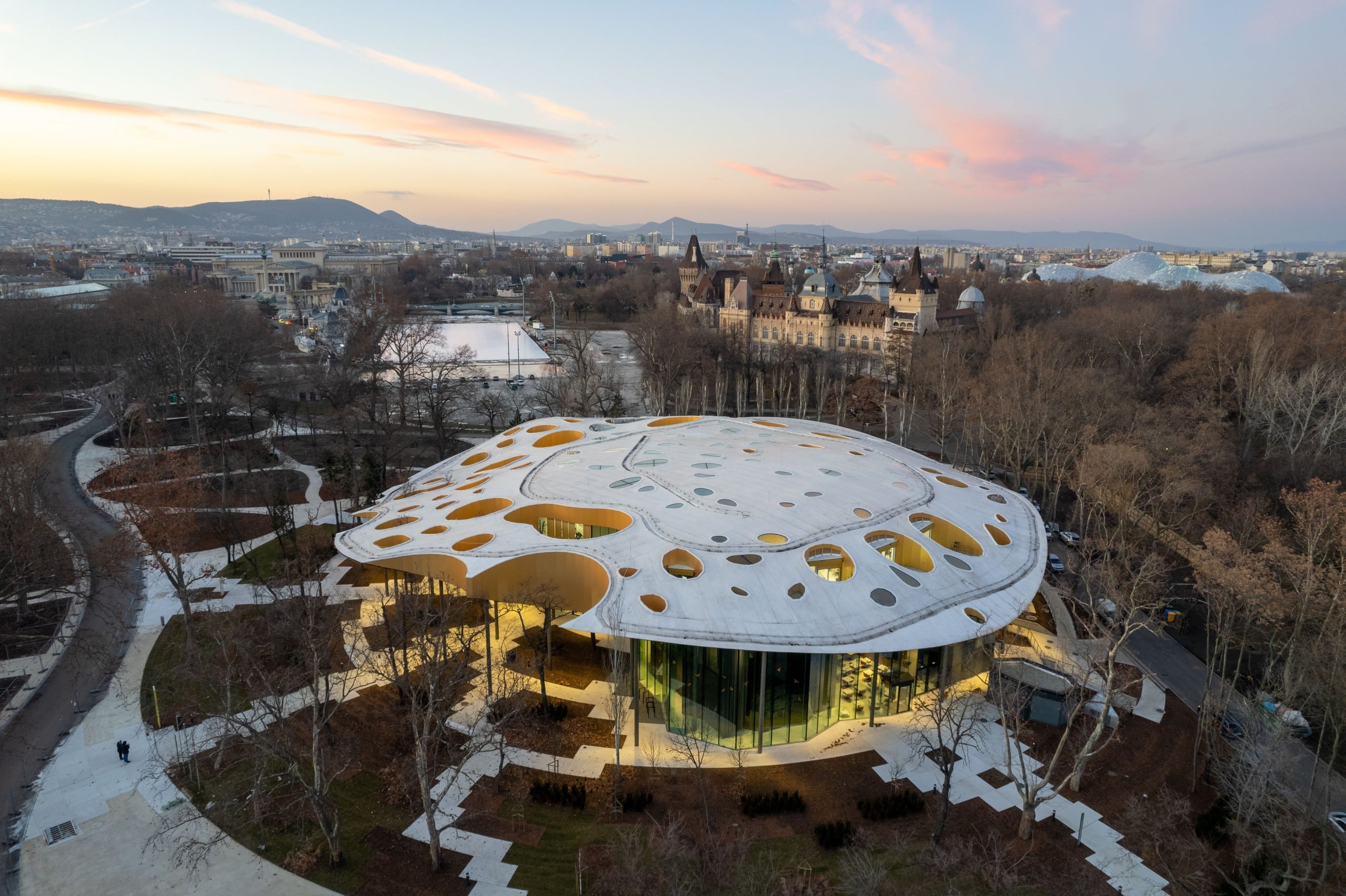 Im Rahmen des Liget-Budapest-Projekts hat Sou Fujimoto das Haus der ungarischen Musik entworfen - und auch dessen besondere Architektur. Foto: Palkó György