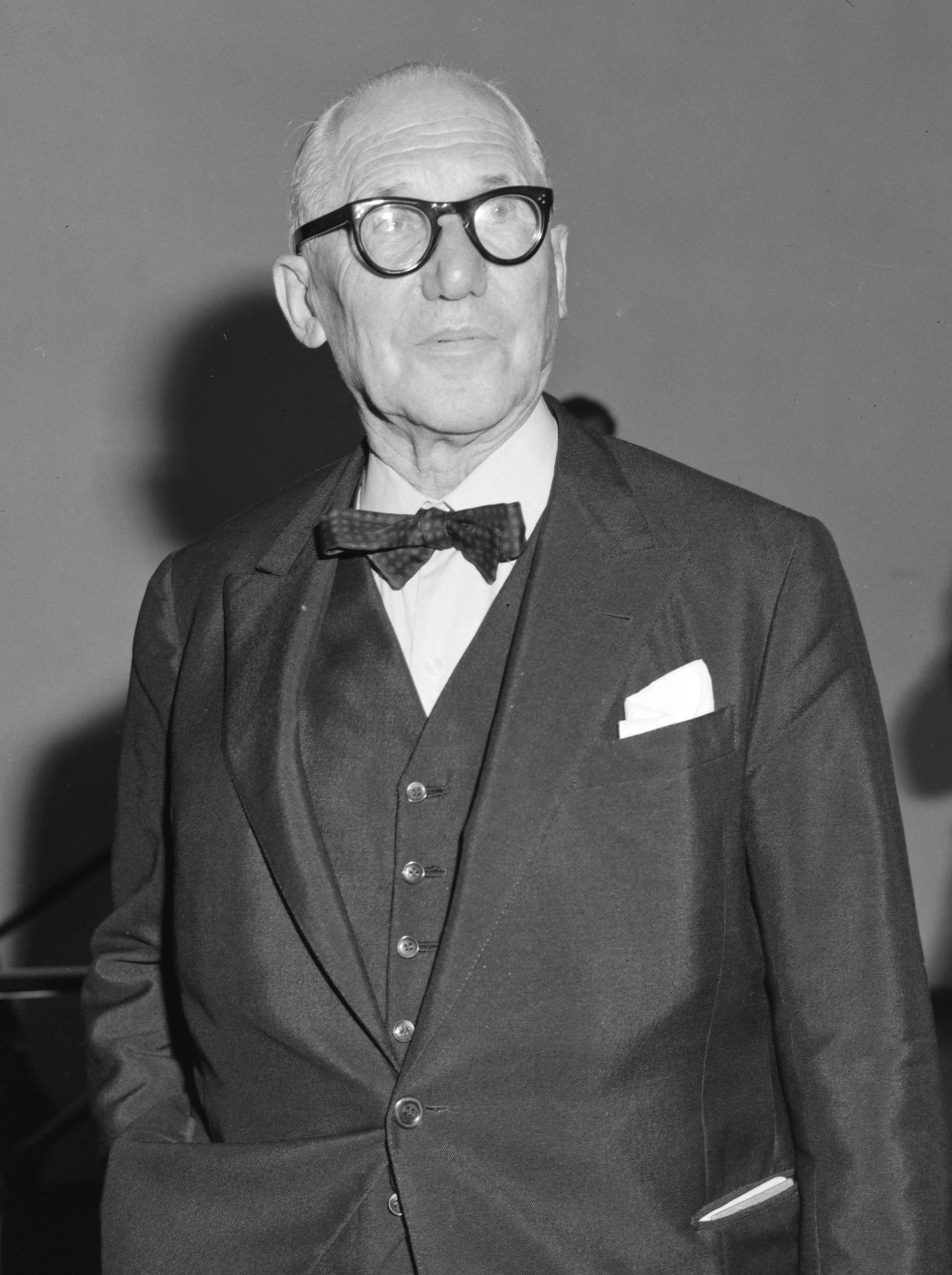 Le Corbusier im Jahre 1964 © Joop van Bilsen / Anefo, CC0 via Wikimedia Commons