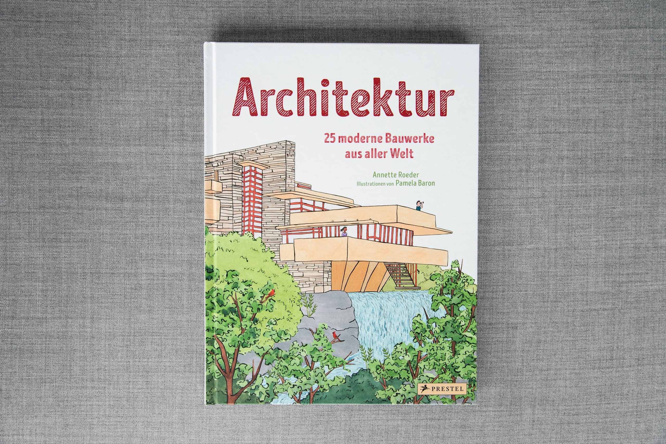 Das Buch „Architektur  – 25 moderne Bauwerke aus aller Welt“ präsentiert jungen Lesern und Leserinnen ausgewählte internationale Projekte. Dabei fokussiert sich der Inhalt nicht nur auf die Gebäude und Architekten, sondern auch auf Themen wie Hautfarbe, Geschlecht, Klimawandel und Nachhaltigkeit.