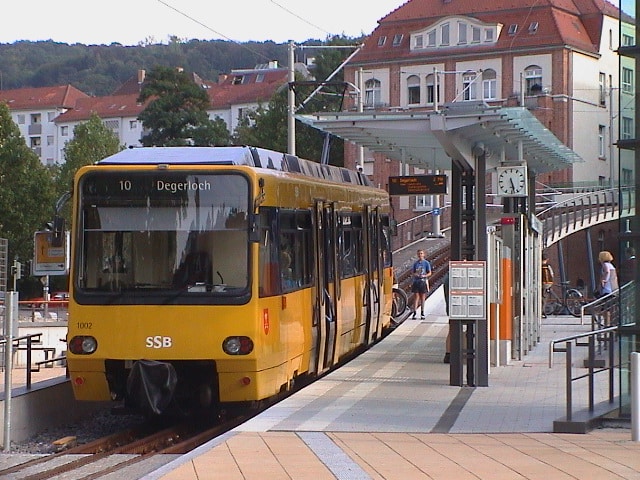 Zahnradbahn am Marienplatz Stuttgart, Foto: JuergenG, CC BY-SA 3.0 , via Wikimedia Commons