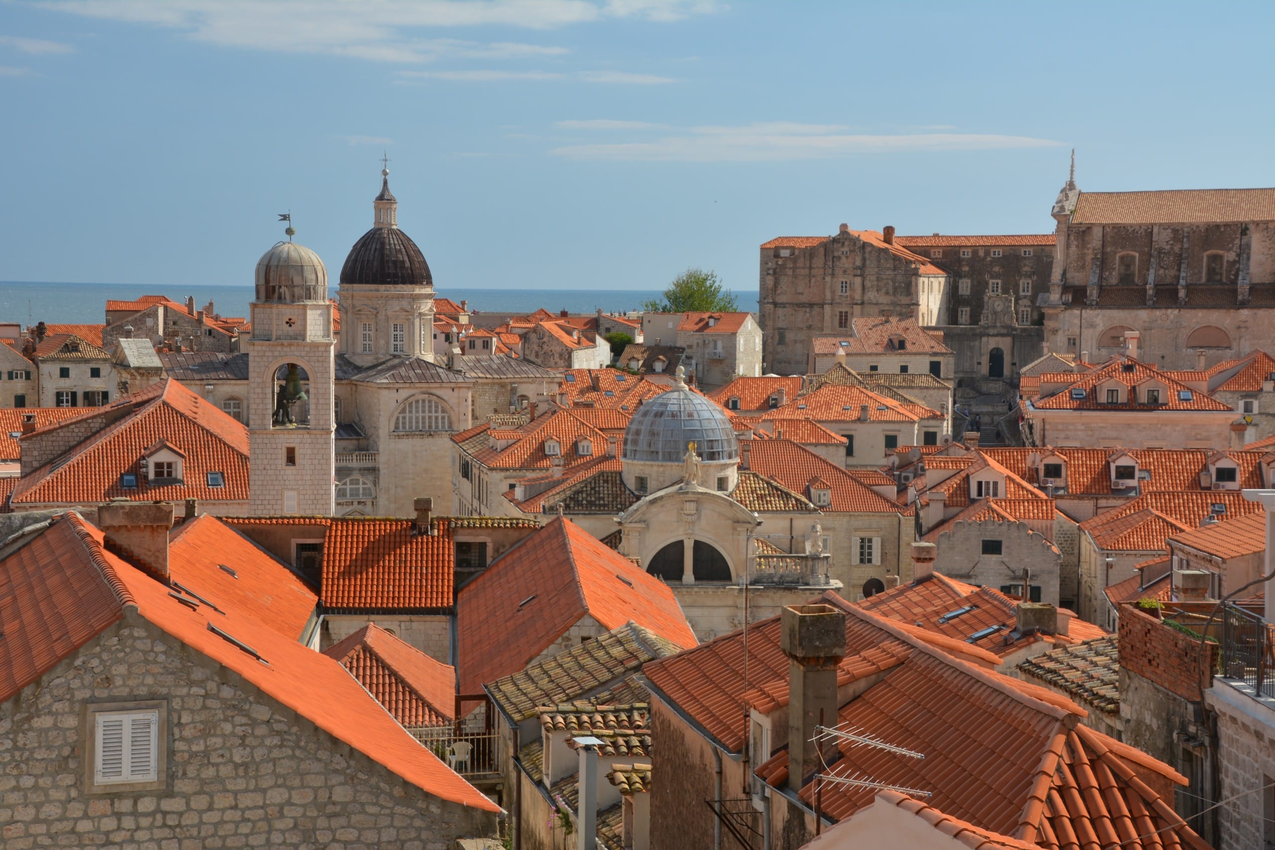 Die „Invisible Solar“-Ziegel sind nicht nur in der Optik sehr vielseitig, sondern auch einfach zu installieren – auch in anderen Städten wie Dubrovnik, Kroatien. Foto: David Edkins / Unsplash