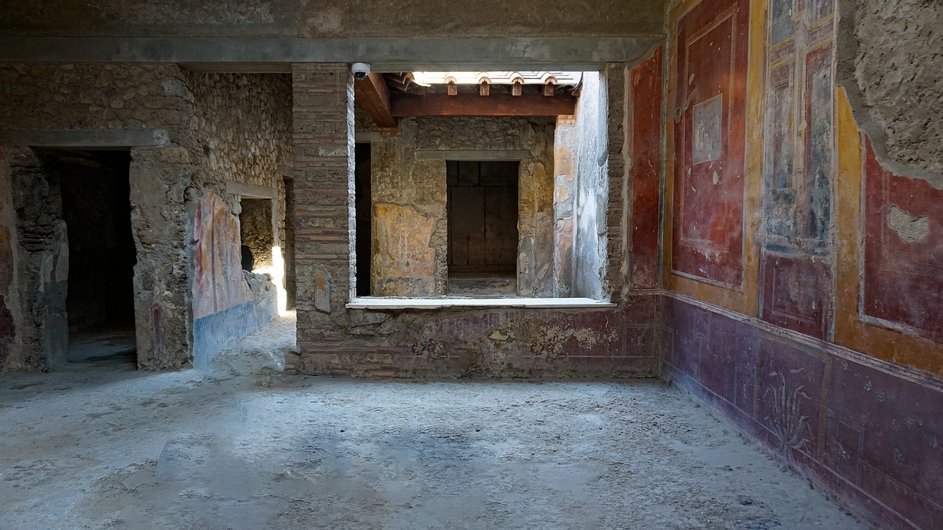 Wandbemalungen und Mosaike im Pompeji können dank der Solarziegel beleuchtet werden – ohne störende Stromleitungen. Foto: Pixabay