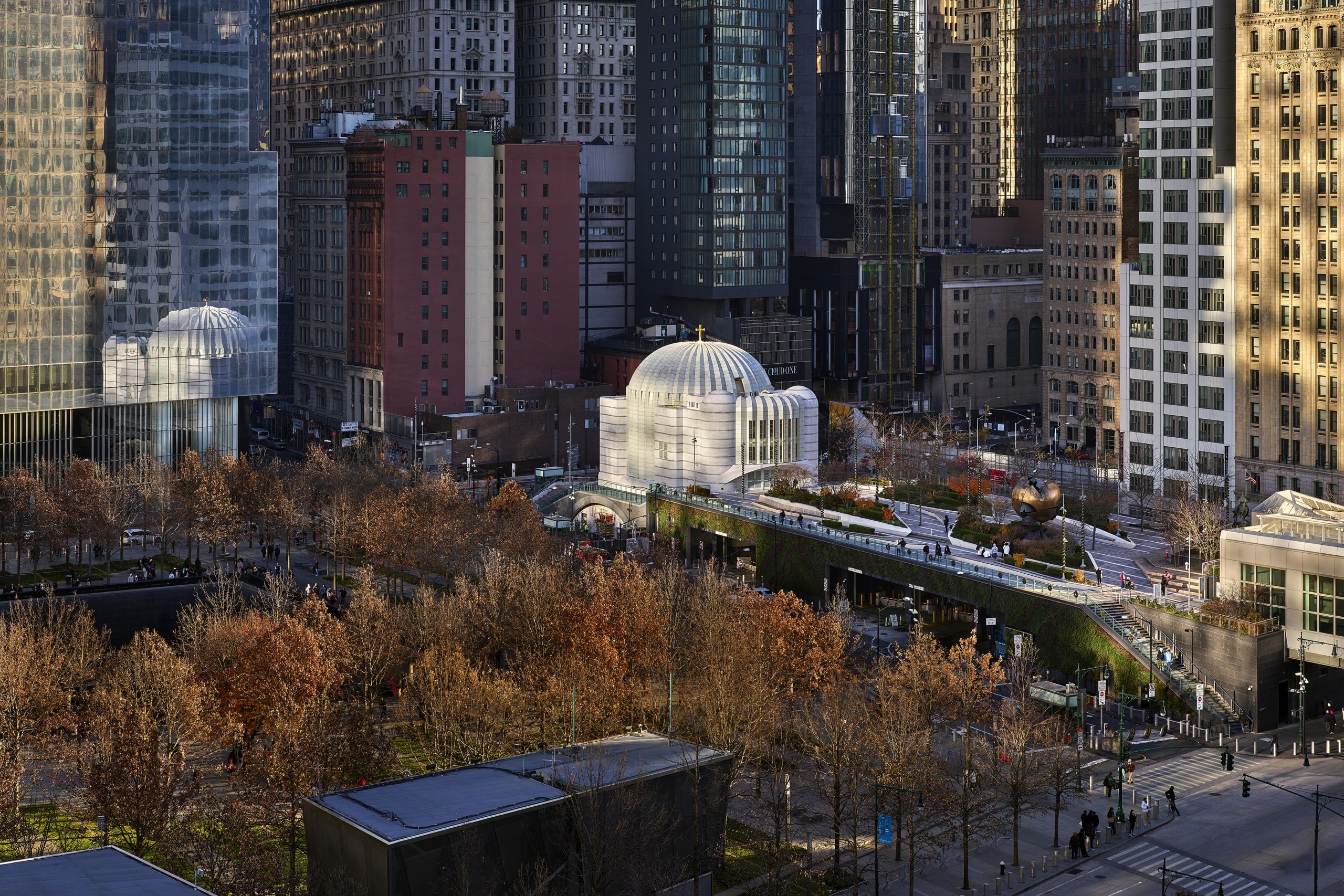 Die Kirche war das einzige religiöse Bauwerk, das bei 9/11 zerstört wurde. Calatrava hat am Ground Zero in New York jetzt ein neues Heiligtum geschaffen.