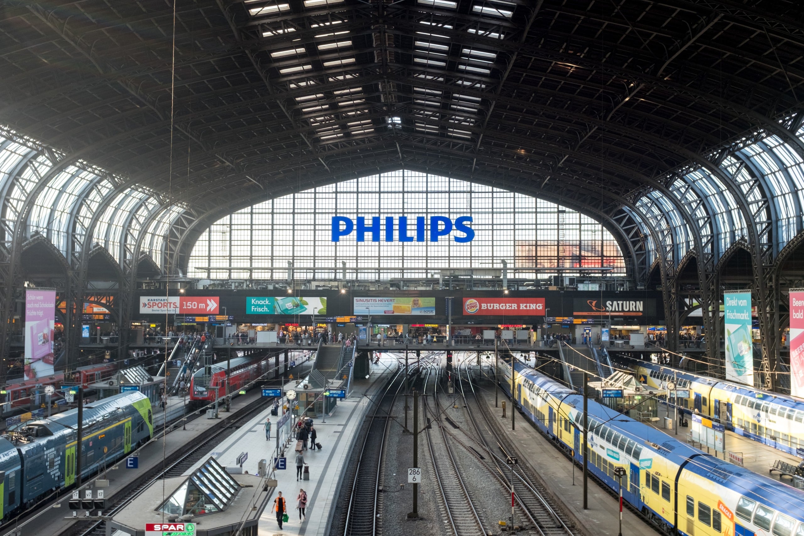 Ansicht des Hamburger Hauptbahnhofs von innen. Bildquelle: GGalloway19, CC BY-SA 4.0 , via Wikimedia Commons