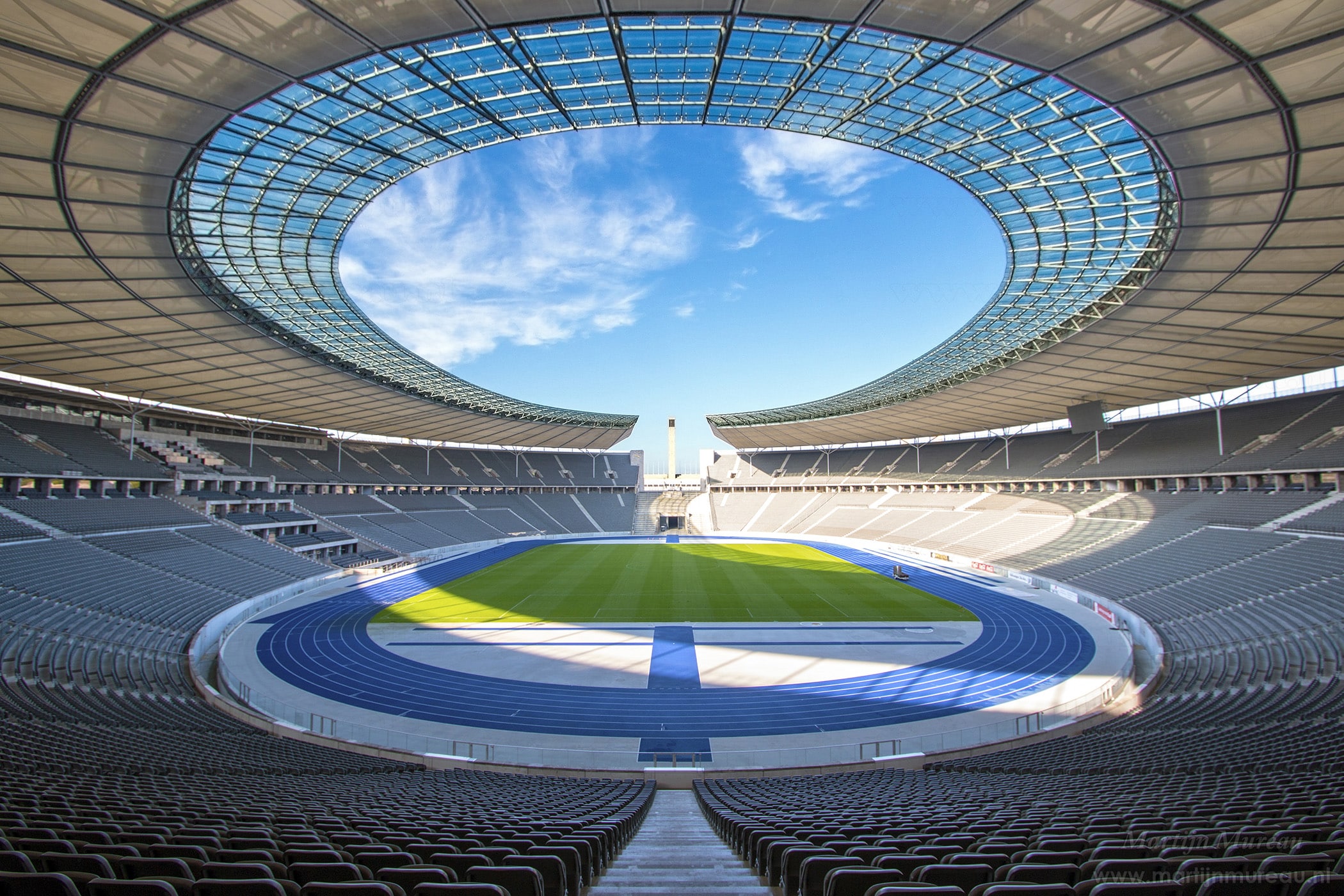 Das Olympiastadion bietet Platz für über 74.000 Besucher. Foto: Martijn Mureau, CC BY-SA 4.0 , via Wikimedia Commons