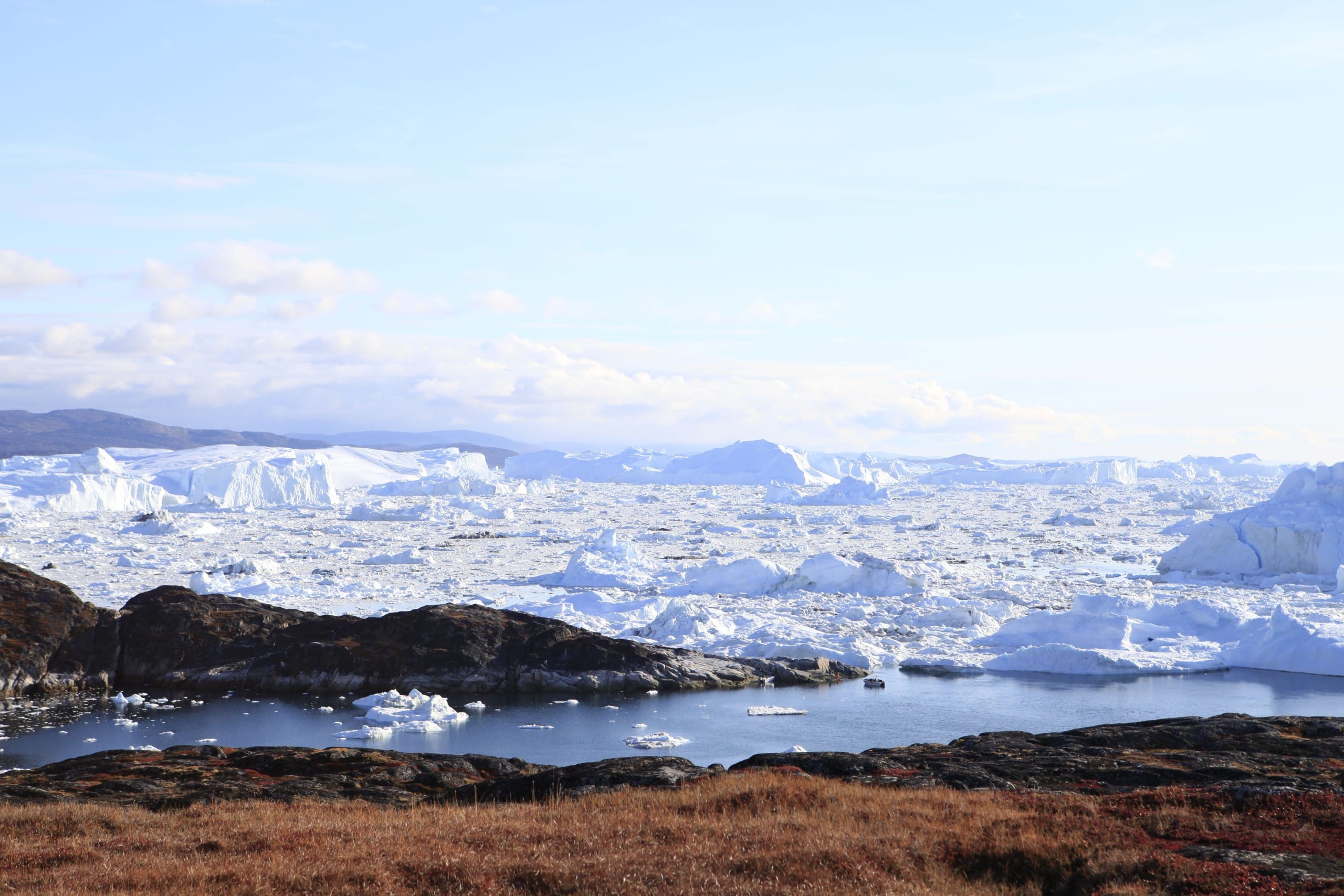 Der Park Ilulissat Icefjord in Grönland von Studio Other Spaces bietet einen Maßstab für die Betrachtung des gleichnamigen Naturphänomens. Foto: © Studio Other Spaces