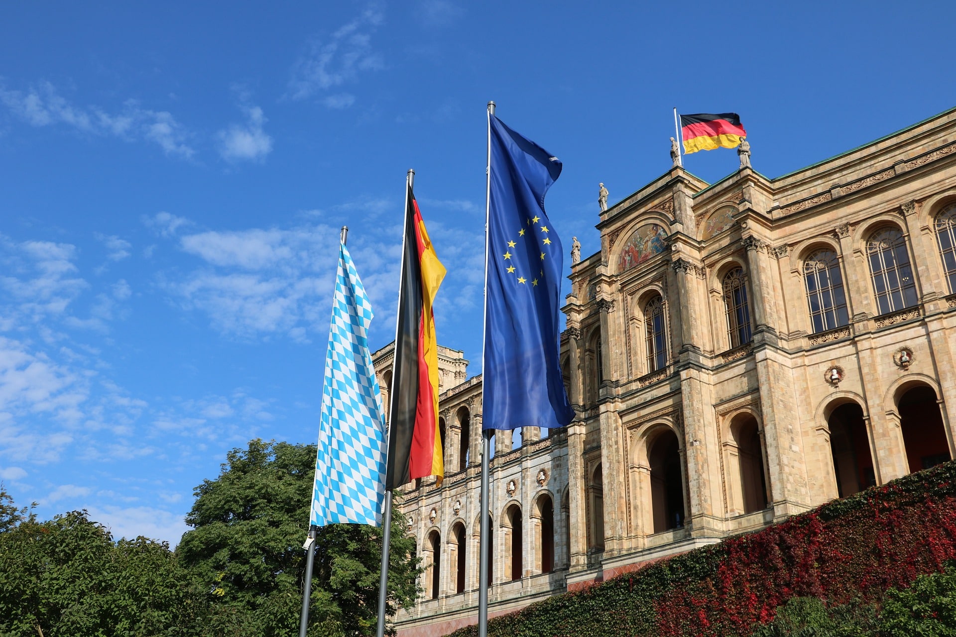 Im Maximilianeum, dem Bayerischen Landtag in München, wurden Änderungen des Denkmalschutzgesetzes beschlossen.