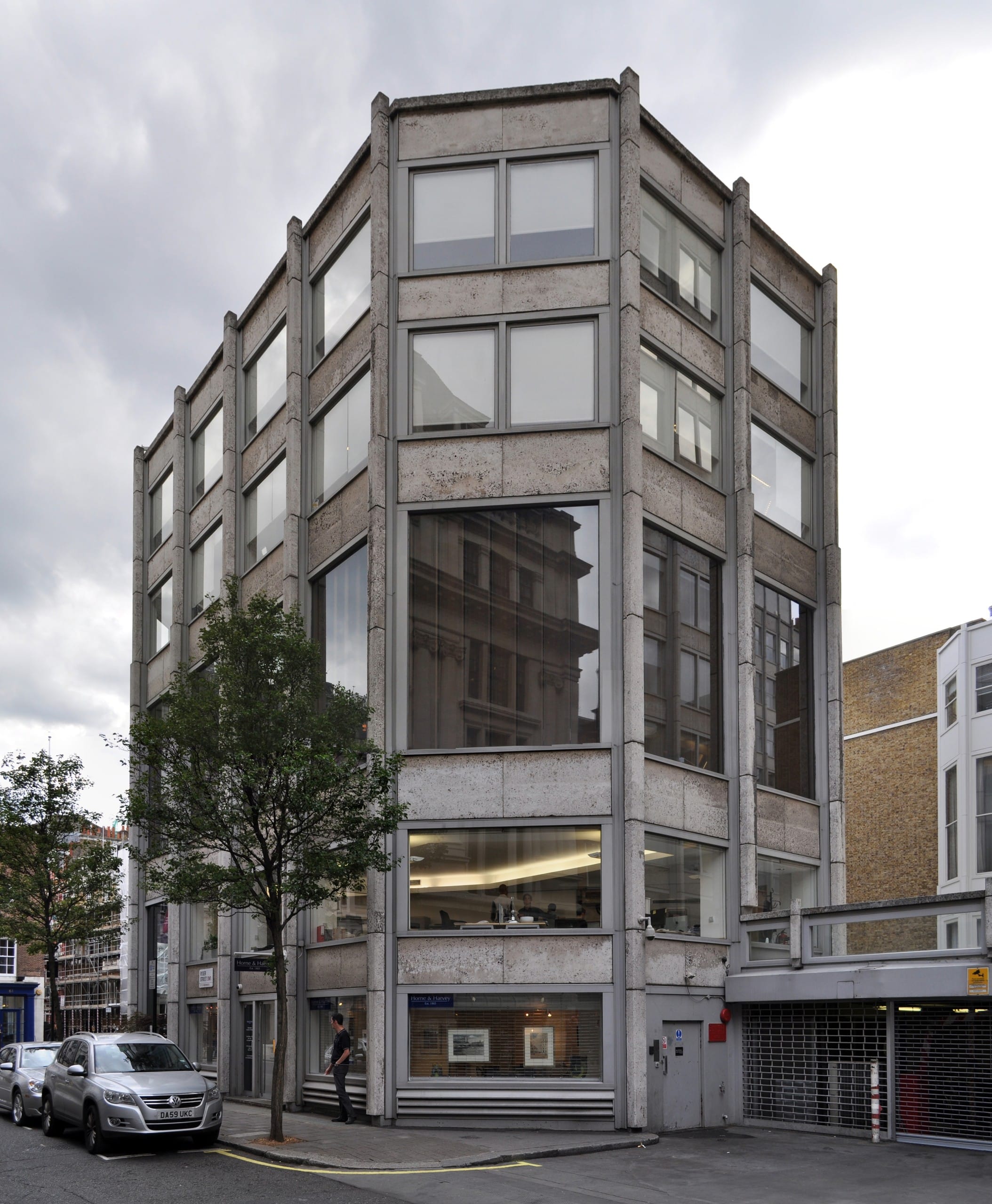 Alison und Peter Smithson, The Economist Building, London, 1962-1965 (Planung 1960). Foto: seier+seier via Wiki Commons, CC BY 2
