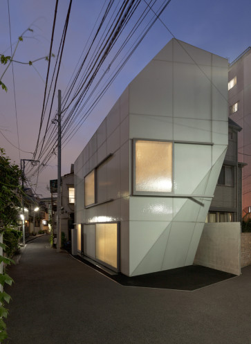 Beton-Japan-Glasfassade